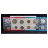 1972 UNC COIN SET - P & D MINTS
