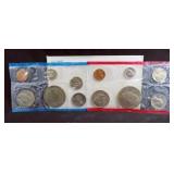 1976 UNC COIN SET - P & D MINTS