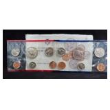 1989 UNC COIN SET - P & D MINTS