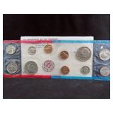 1972 UNC COIN SET - P & D MINTS