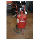 CLARK 10 GAL SANDBLASTER