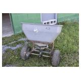 RUGID BROAD CAST SPREADER