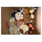 WREATHS AND STUFFED ANIMALS