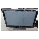 VIZIO 42" FLAT PANEL TV