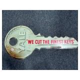 VINTAGE KEY SIGN