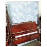 FULL SIZE POSTER BED