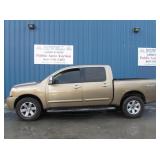 2004 Nissan TITAN SE