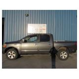 2004 Nissan TITAN SE