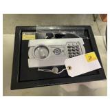 SMALL SAFE WITH KEY