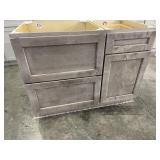 GREY KITCHEN ISLAND W/ SOFT CLOSE DOORS/DRAWERS