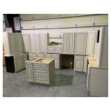 20pc MADISON WHITE CABINET SET W/ 42" UPPERS