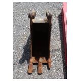 CATERPILLER 12" BUCKET