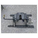 HUSKY 5TH WHEEL HITCH WITH RAILS