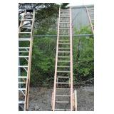 FIBERGLASS EXTENSION LADDER