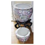 2 JARDINAIRE PLANTERS AND 1 WOODEN STAND