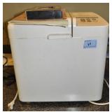 WESTBEND AUTOMATIC BREAD AND DOUGH MAKER