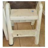 PLASTIC 2 STEP - STEP LADDER/STOOL