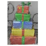GROUPING: HOLIDAY DÉCOR: LIGHTED BOXES, DOVES,