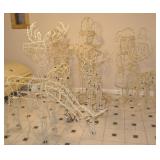 GROUPING OF 7 PRELIT- WIRE YARD CHRISTMAS