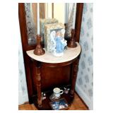 FIGURINES AND CANDLEHOLDERS
