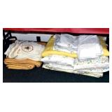 PILLOWS & BEDDING