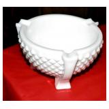 WESTMORELAND "ENGLISH HOBNAIL" ASHTRAY