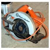 BLACK & DECKER CIRCULAR SAW