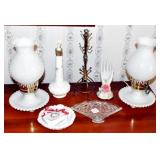 PAIR LAMPS AND FIGURINES