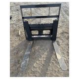 WOLVERINE DINGO PALLET FORKS
