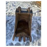 20" CAT BUCKET