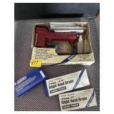 AIR NAILER AND NAILS