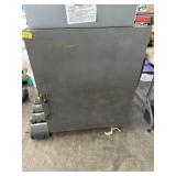 METAL ROLL AROUND STORAGE CABINET