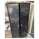 2 DOOR METAL STORAGE CABINET