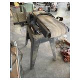 CRAFTSMAN SANDING STATION ON STAND