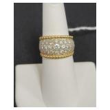 14K YELLOW GOLD AND DIAMOND CLUSTER RING