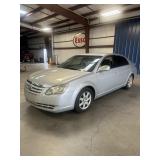 2005 Toyota AVALON XL