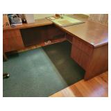 L-SHAPED WOODEN OFFICE DESK W/EXECUTIVE CHAIR