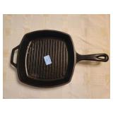 LODGE #8 SQUARE CAST IRON SKILLET