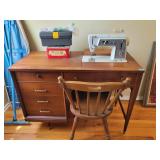 SINGER TOUCH AND SEW CABINET SEWING MACHINE W/