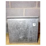 PET MILK INSULATED COOLER BOX W/9 MINIATURE