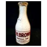 T.H. BROWN QUART GLASS MILK BOTTLE - MARYVILLE, TN