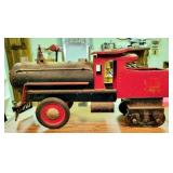 ANTIQUE METAL SET ON TRAIN ENGINE TOY - KEYSTONE