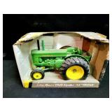 ERTL JOHN DEERE 1949 DIE CAST MODEL AR REPLICA