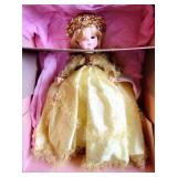 MADAME ALEXANDER "SLEEPING BEAUTY" 1595 DOLL