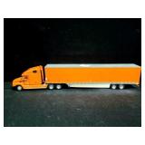 2001 FREIGHTLINER DRY FREIGHT VAN - DIE CAST TRUCK