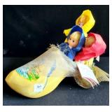 MADAME ALEXANDER "A DUTCH LULLABY: WYNKEN,