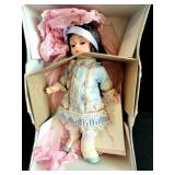 MADAME ALEXANDER "BONNIE BLUE GOES TO LONDON" 640