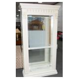 PULASKI FURNITURE GLASS FRONT CURIO CABINET