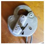 ADLAKE RAILROAD LOCK W/KEY