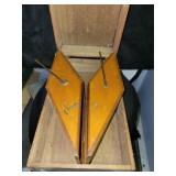 PORTABLE TICKET HOLDER IN WOOD BOX